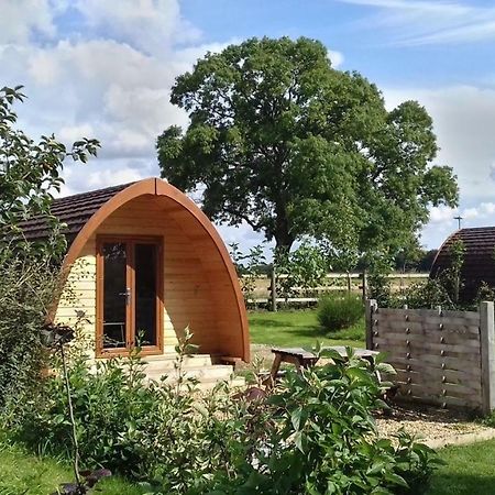 Hotel Campion Glamping Pod Cheltenham Exterior foto