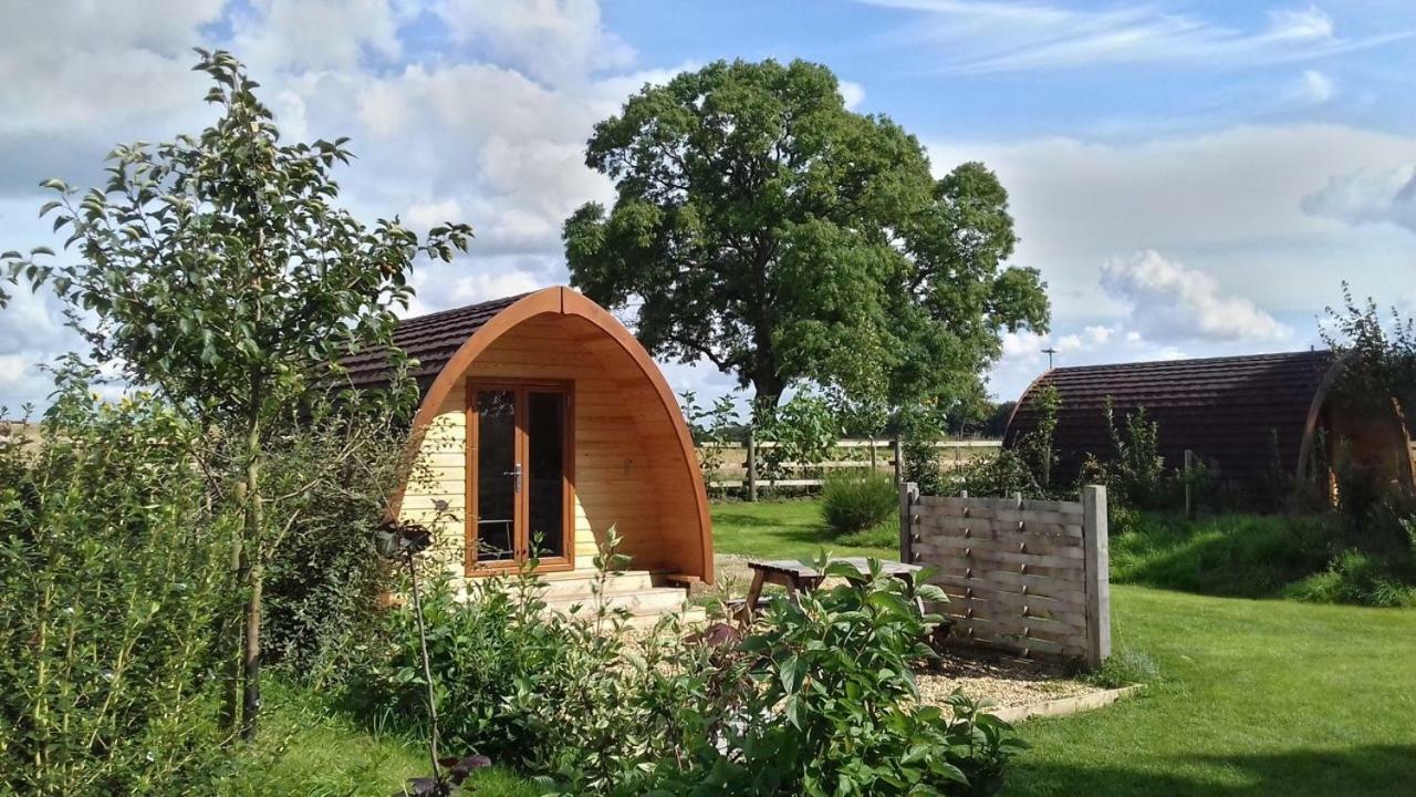 Hotel Campion Glamping Pod Cheltenham Exterior foto