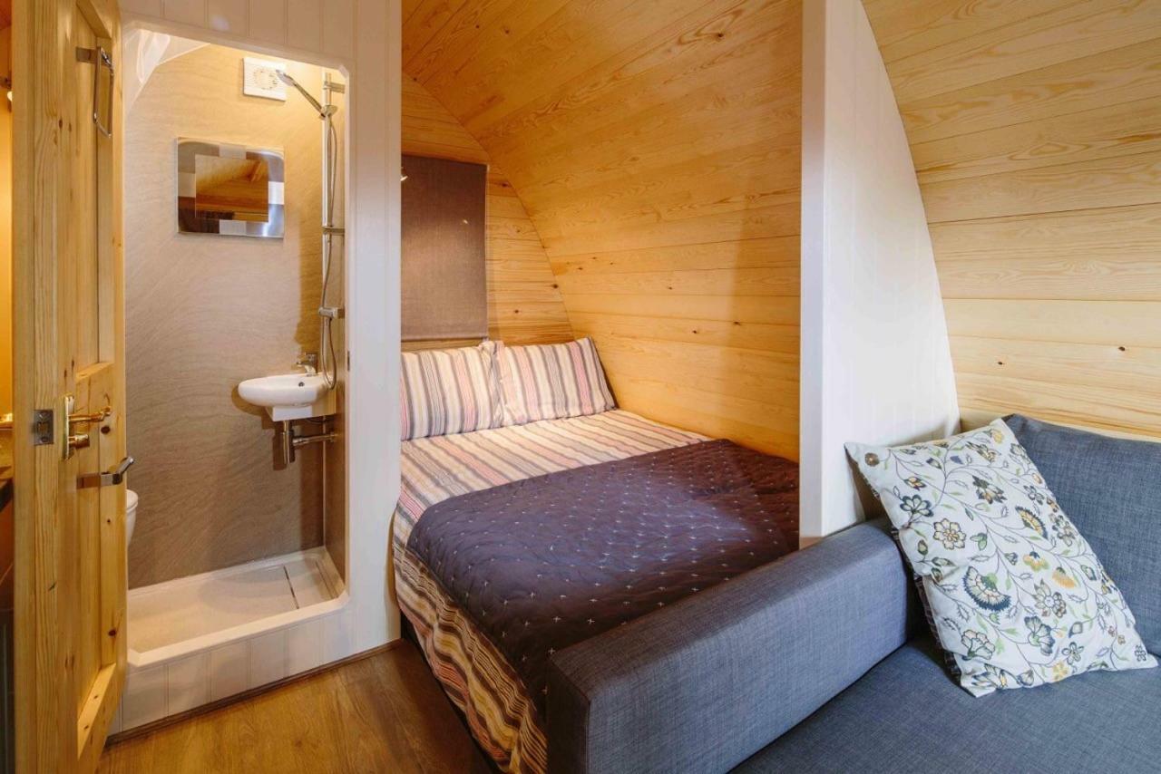 Hotel Campion Glamping Pod Cheltenham Exterior foto