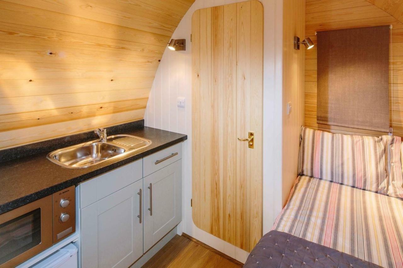 Hotel Campion Glamping Pod Cheltenham Exterior foto